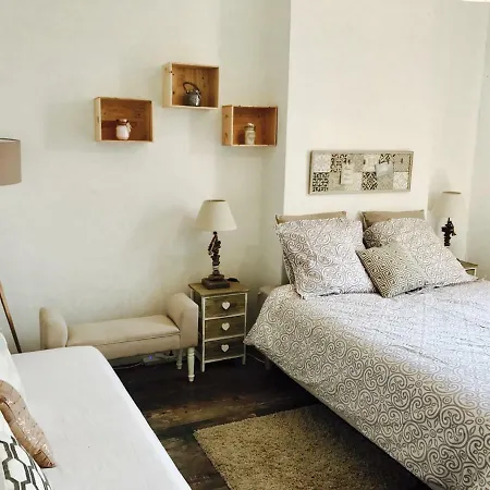 Charming Flat St Emilion Διαμέρισμα *