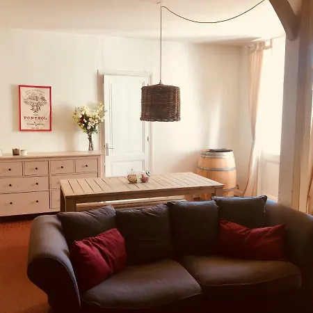 Charming Flat St Emilion Διαμέρισμα *