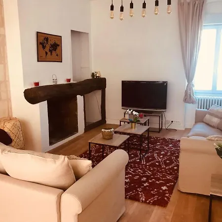 Charming Flat St Emilion Διαμέρισμα *
